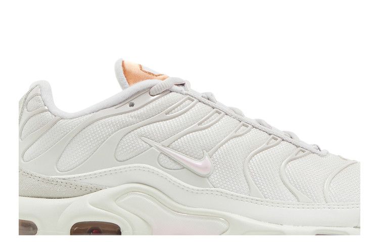 Nike Wmns Air Max Plus 'Vast Grey Metallic Copper'