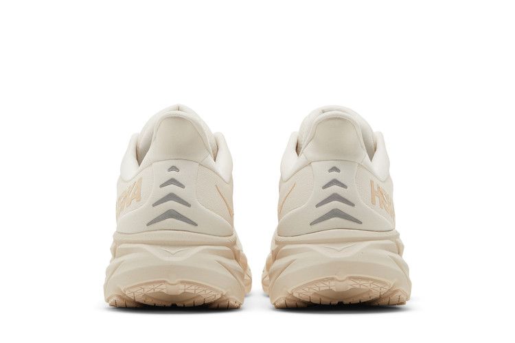 HOKA Clifton 8 'Eggnog Shifting Sand'