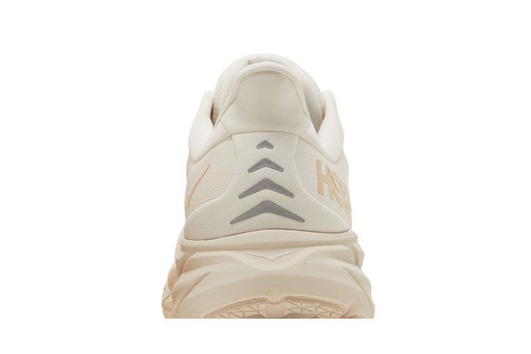 HOKA Clifton 8 'Eggnog Shifting Sand'
