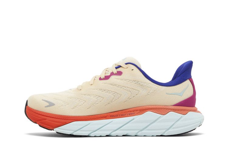 HOKA Arahi 6 'Short Bread Fiesta'