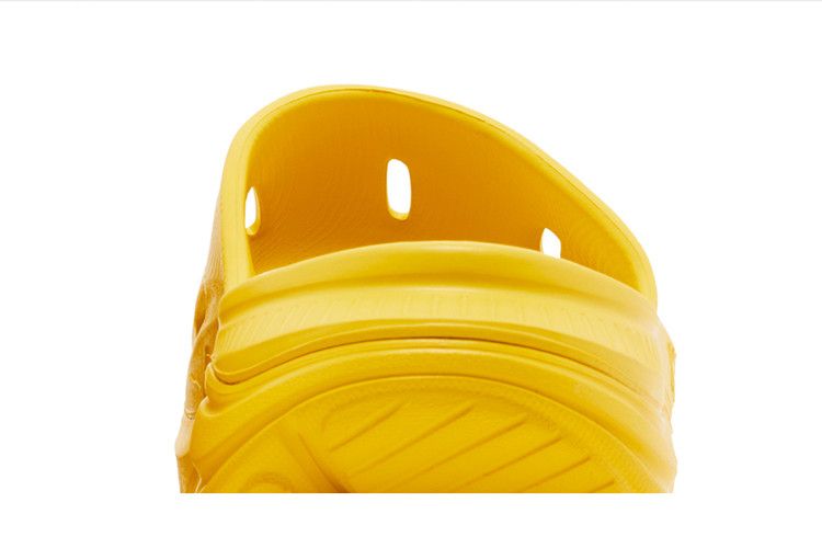 HOKA Ora Recovery Slide 3 'Passion Fruit'