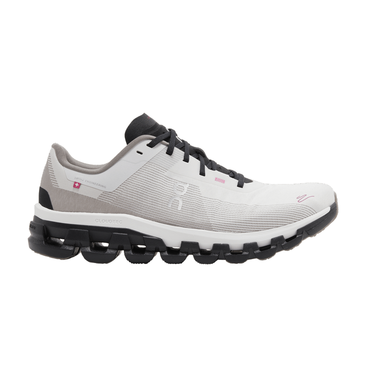 ON Cloudflow 4 DISTANCE 'White Black'