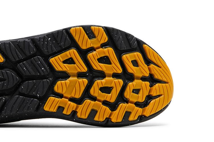HOKA Kawana 2 'Triple Black'