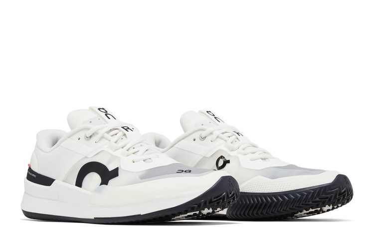 ON The Roger Pro 2 Clay 'White Black'