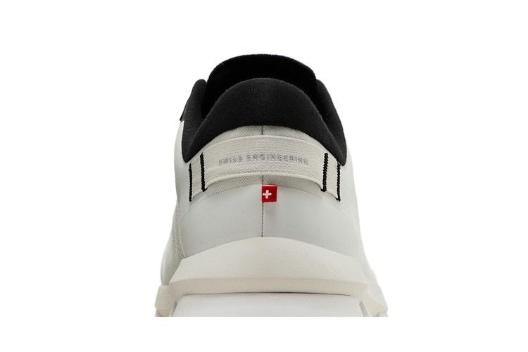 Cloudzone 'Ice Black'